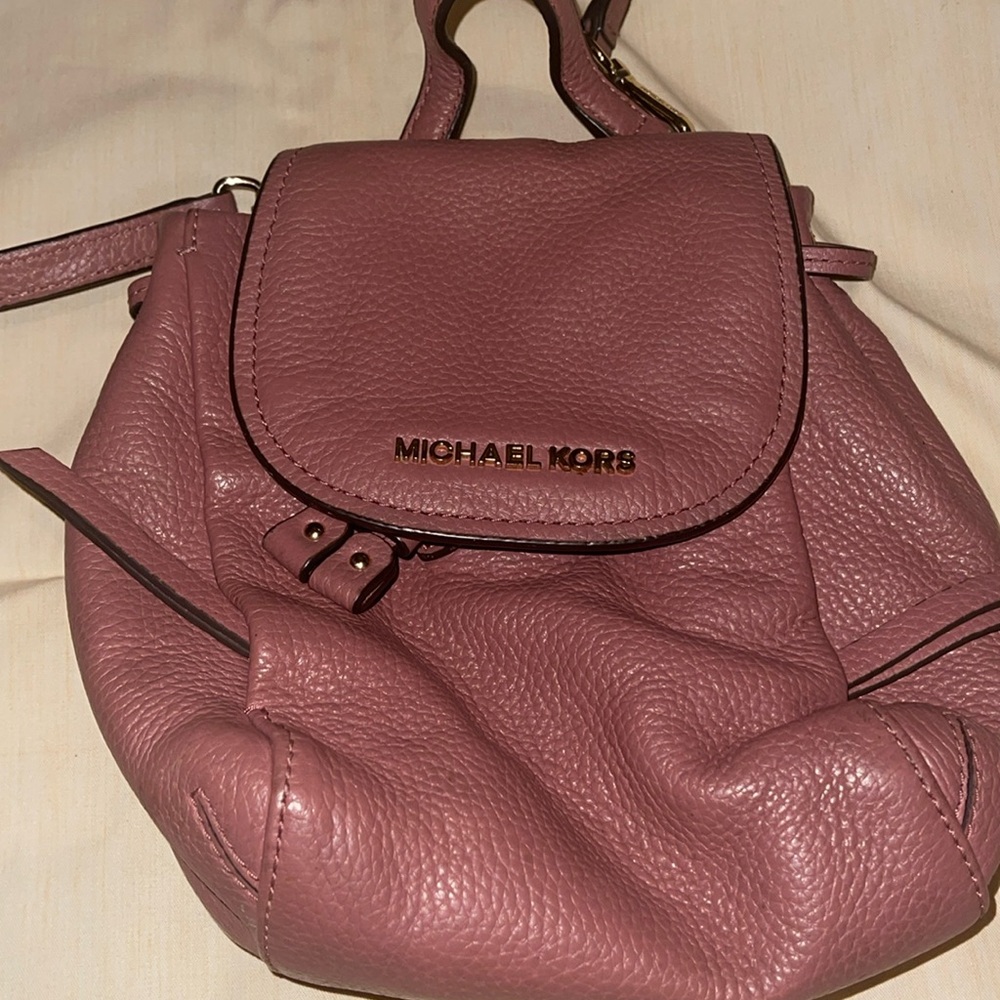 Micheal kors sm purse in almost in great condition